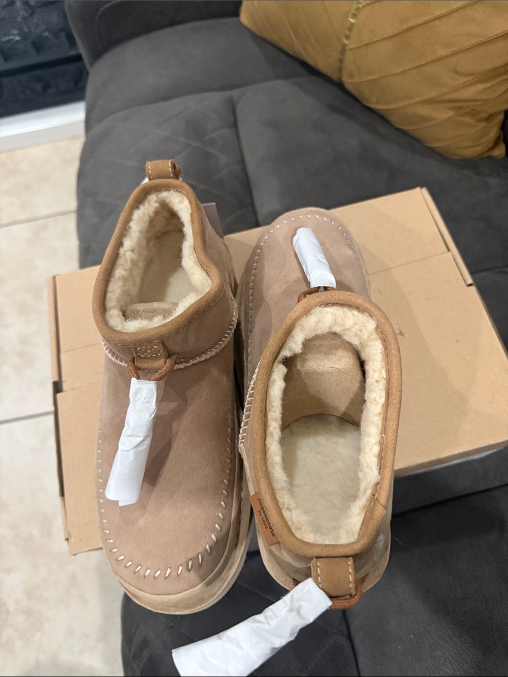 UGG Kids Chestnut Suede Shearling-Lined Slip-Ons